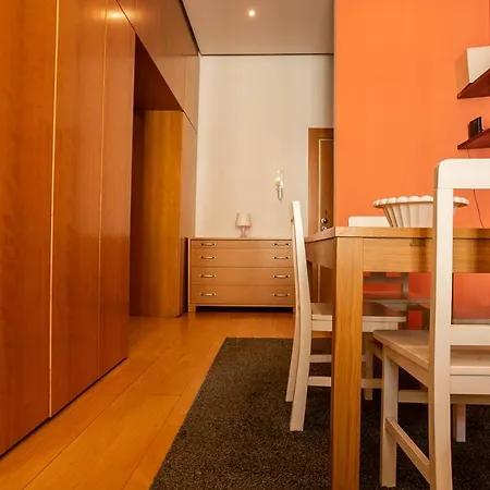 Apartament By The River 1 *
